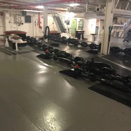 Big anchors for a big aircraft carrier